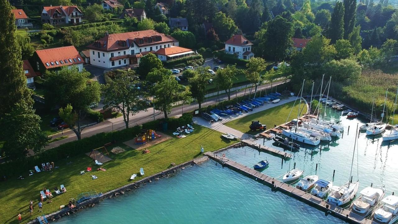 Aquilo Hotel Panorama Тихань Экстерьер фото