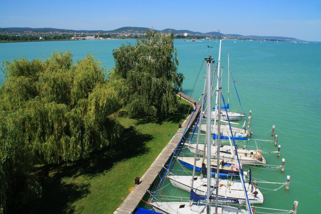 Aquilo Hotel Panorama Тихань Экстерьер фото