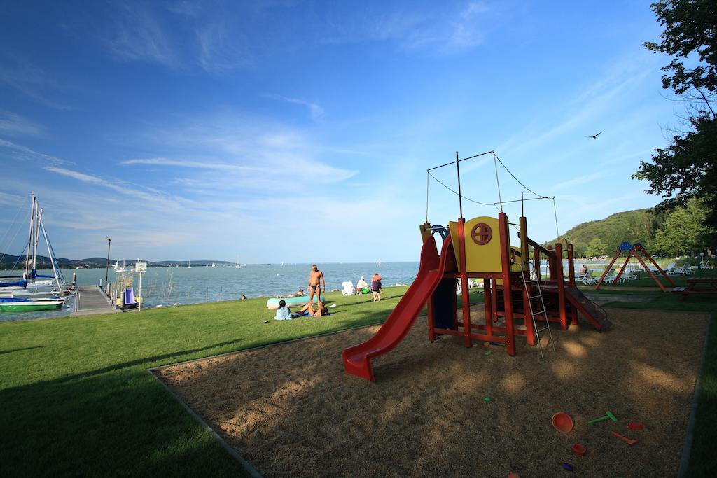 Aquilo Hotel Panorama Тихань Экстерьер фото